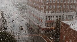 BMKG memprakirakan, hujan disertai petir dan angin kencang bakal terjadi  di wilayah Jakarta Selatan dan Timur. (Pexels.com/Andrew Neel)