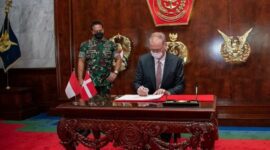 Panglima TNI Jenderal Andika Perkasa menerima kunjungan kehormatan Duta Besar Denmark untuk Indonesia Lars Bo Larsen. (Instagram.com/@jenderaltniandikaperkasa)
