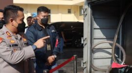 Pengungkapan kasus solar bersubsidi. (Instagram.com/@polres_lebak)
