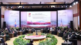 Menteri Pertahanan (Menhan) RI Prabowo Subianto beserta Menhan se-ASEAN menggelar pertemuan dengan Menhan Amerika Serikat, Llyod J. Austin III di Jakarta Convention Center (JCC). (Dok. Tim Media Praowo Subianto)
