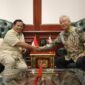 Menteri Pertahanan Republik Indonesia (Menhan RI), Prabowo Subianto, menerima kunjungan Duta Besar (Dubes) Korea Selatan Lee Sang-Deok. (Dok. Kemhan.go.id)
