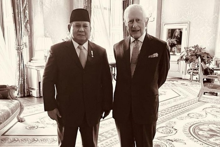 Presiden RI Prabowo Subianto foto bersama dengan Raja Inggris King Charles III. (Instagram.com @Prabowo)