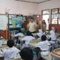 Presiden RI Prabowo Subianto mengecek langsung pelaksanaan program Makan Bergizi Gratis di SDN 1 dan SDN 2 Kedung Jaya 2, Bogor. (Dok. Tim Media Prabowo)