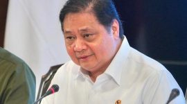 Menteri Koordinator Bidang Perekonomian Airlangga Hartarto saat menjelaskan perkembangan negosiasi tarif RI-AS di Jakarta. (Facebook.com @Airlangga Hartarto )